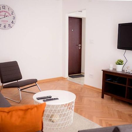 Downtown, Spacious, 2 Bedroom Apartment Βελιγράδι Εξωτερικό φωτογραφία