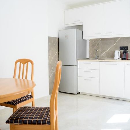 Downtown, Spacious, 2 Bedroom Apartment Βελιγράδι Εξωτερικό φωτογραφία